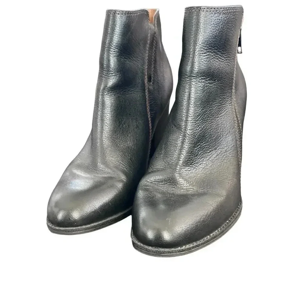 Sofft Women's Wera Boot Black Leather Block Elegant Comfy Heel Bootie Size 9